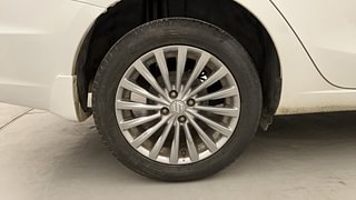Used 2017 maruti-suzuki Ciaz Alpha 1.3 Diesel Diesel Manual tyres RIGHT REAR TYRE RIM VIEW