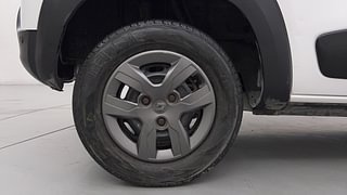 Used 2017 Renault Kwid [2015-2019] 1.0 RXL AMT Petrol Automatic tyres RIGHT REAR TYRE RIM VIEW