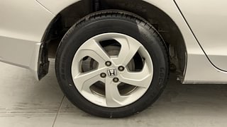 Used 2015 Honda City [2014-2017] V Petrol Manual tyres RIGHT REAR TYRE RIM VIEW