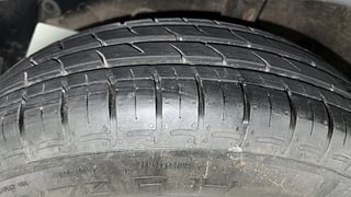 Used 2022 Hyundai Aura S 1.2 CNG Petrol Petrol+cng Manual tyres LEFT FRONT TYRE TREAD VIEW
