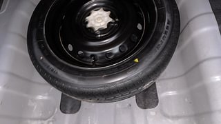 Used 2014 Hyundai Xcent [2014-2017] SX AT (O) Petrol Petrol Automatic tyres SPARE TYRE VIEW