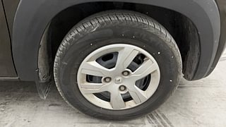 Used 2019 Renault Kwid [2015-2019] RXL Petrol Manual tyres RIGHT FRONT TYRE RIM VIEW