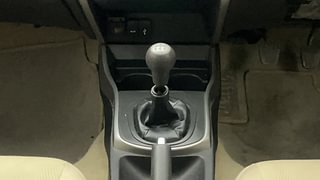 Used 2015 Honda City [2014-2017] V Petrol Manual interior GEAR  KNOB VIEW