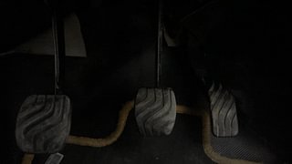 Used 2019 Renault Kwid [2015-2019] RXL Petrol Manual interior PEDALS VIEW