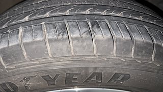 Used 2018 Hyundai Creta [2018-2020] 1.6 SX OPT VTVT Petrol Manual tyres RIGHT FRONT TYRE TREAD VIEW