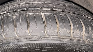Used 2014 Hyundai Xcent [2014-2017] SX AT (O) Petrol Petrol Automatic tyres RIGHT REAR TYRE TREAD VIEW