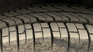 Used 2013 Hyundai Eon [2011-2018] Era + Petrol Manual tyres RIGHT FRONT TYRE TREAD VIEW
