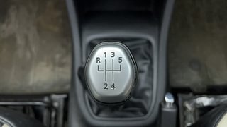 Used 2019 Renault Triber RXZ Petrol Manual interior GEAR  KNOB VIEW