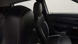Used 2017 Renault Kwid [2015-2019] 1.0 RXL AMT Petrol Automatic top_features Headrests