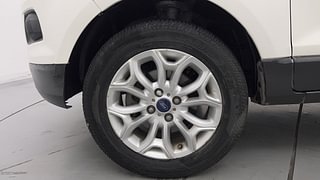Used 2016 Ford EcoSport [2015-2017] Titanium 1.5L Ti-VCT Petrol Manual tyres LEFT FRONT TYRE RIM VIEW