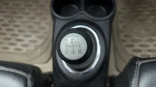 Used 2015 Honda Mobilio [2014-2017] S Petrol Petrol Manual interior GEAR  KNOB VIEW