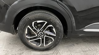 Used 2022 Kia Carens Luxury Plus 1.4 Petrol DCT 7 STR Petrol Automatic tyres RIGHT REAR TYRE RIM VIEW