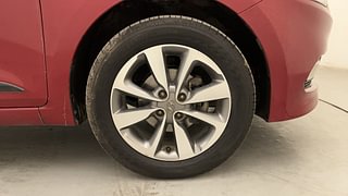Used 2016 Hyundai Elite i20 [2014-2018] Asta 1.2 Petrol Manual tyres RIGHT FRONT TYRE RIM VIEW