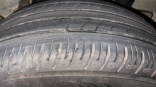 Used 2021 Hyundai Venue [2019-2022] SX 1.0  Turbo iMT Petrol Manual tyres LEFT REAR TYRE TREAD VIEW