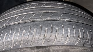 Used 2021 Hyundai Venue [2019-2022] SX 1.0  Turbo iMT Petrol Manual tyres LEFT FRONT TYRE TREAD VIEW