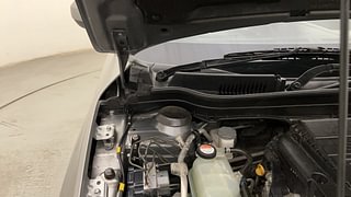 Used 2020 maruti-suzuki Vitara Brezza VDi AGS Diesel Automatic engine ENGINE RIGHT SIDE HINGE & APRON VIEW