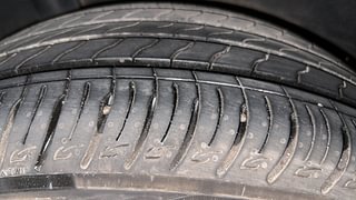 Used 2022 Hyundai Venue S (O) 1.0 Turbo iMT Petrol Manual tyres RIGHT REAR TYRE TREAD VIEW