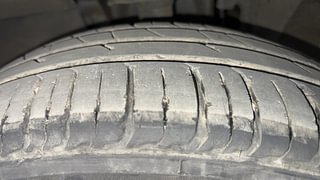 Used 2020 Renault Triber RXZ AMT Petrol Automatic tyres LEFT FRONT TYRE TREAD VIEW