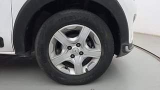 Used 2019 Renault Triber RXZ Petrol Manual tyres RIGHT FRONT TYRE RIM VIEW