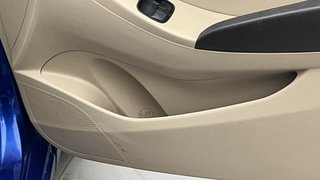 Used 2013 Hyundai Eon [2011-2018] Era + Petrol Manual top_features Door pockets