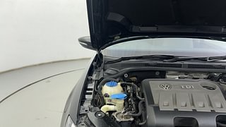 Used 2015 Volkswagen Jetta [2013-2017] Highline TDI AT Diesel Automatic engine ENGINE RIGHT SIDE HINGE & APRON VIEW