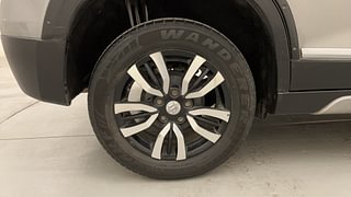 Used 2020 maruti-suzuki Vitara Brezza VDi AGS Diesel Automatic tyres RIGHT REAR TYRE RIM VIEW