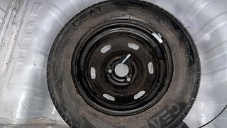 Used 2017 Renault Kwid [2015-2019] 1.0 RXL AMT Petrol Automatic tyres SPARE TYRE VIEW