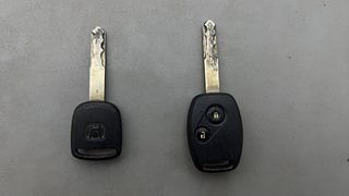 Used 2015 Honda Mobilio [2014-2017] S Petrol Petrol Manual extra CAR KEY VIEW
