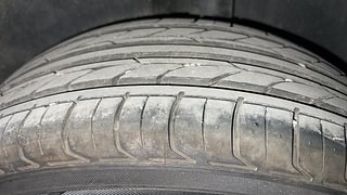 Used 2016 Volkswagen Polo [2015-2019] Comfortline 1.2L (P) Petrol Manual tyres LEFT REAR TYRE TREAD VIEW