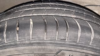 Used 2020 Hyundai New Santro 1.1 Sportz AMT Petrol Automatic tyres RIGHT REAR TYRE TREAD VIEW