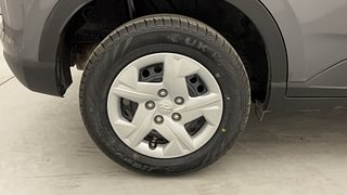Used 2023 Hyundai Venue S(O) 1.2 Petrol Manual tyres RIGHT REAR TYRE RIM VIEW