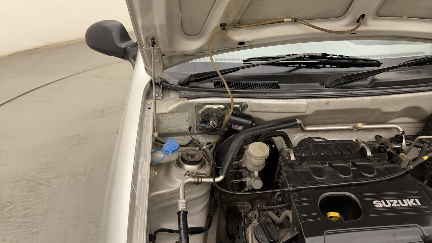 New Maruti Suzuki Alto K10 engine ENGINE RIGHT SIDE HINGE & APRON VIEW