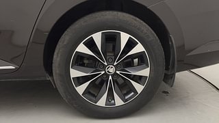 Used 2020 Skoda Superb L&K TSI AT Petrol Automatic tyres LEFT REAR TYRE RIM VIEW