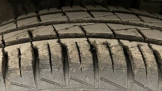 Used 2022 Renault Kwid 1.0 RXT AMT SCE Petrol Automatic tyres RIGHT FRONT TYRE TREAD VIEW