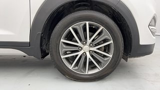 Used 2019 Hyundai Tucson [2016-2020] GL (O) AT Diesel Diesel Automatic tyres RIGHT FRONT TYRE RIM VIEW