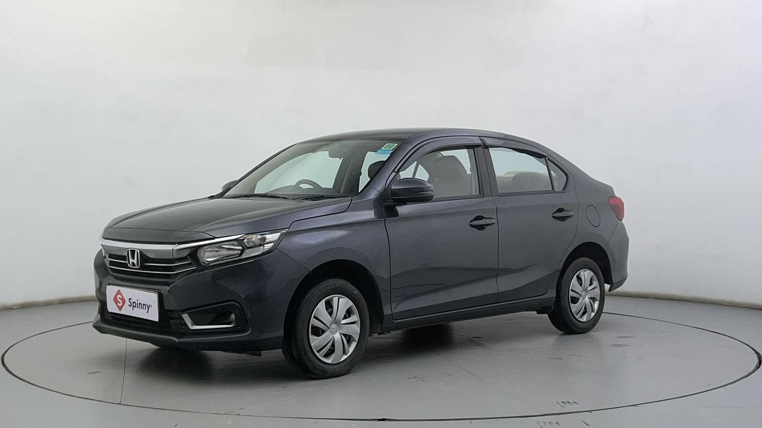 LEFT FRONT CORNER VIEW