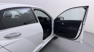 Used 2023 Hyundai Verna SX (O) 1.5 Turbo Petrol DCT Petrol Automatic interior RIGHT FRONT DOOR OPEN VIEW