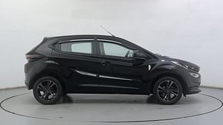 Used 2022 Tata Altroz XZ Plus 1.2 Dark Edition Petrol Manual exterior RIGHT SIDE VIEW