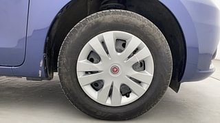 Used 2023 Maruti Suzuki Dzire VXI AMT Petrol Automatic tyres RIGHT FRONT TYRE RIM VIEW