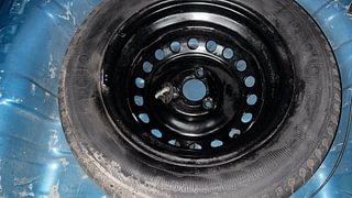 Used 2020 Renault Kwid RXL Petrol Manual tyres SPARE TYRE VIEW