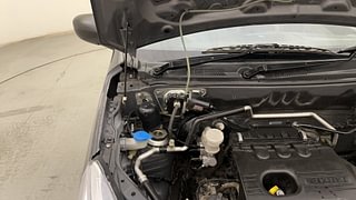 Used 2017 Maruti Suzuki Alto K10 [2014-2019] VXi Petrol Manual engine ENGINE RIGHT SIDE HINGE & APRON VIEW