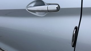 Used 2022 Maruti Suzuki XL6 Alpha Plus Dual Tone MT Petrol Petrol Manual dents MINOR DENT
