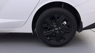 Used 2023 Hyundai Verna SX (O) 1.5 Turbo Petrol DCT Petrol Automatic tyres LEFT REAR TYRE RIM VIEW