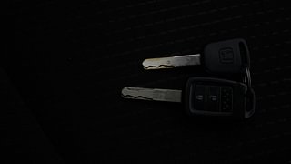 Used 2020 Honda WR-V [2017-2020] VX i-VTEC Petrol Manual extra CAR KEY VIEW