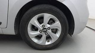 Used 2020 Hyundai Xcent SX Petrol Manual tyres RIGHT FRONT TYRE RIM VIEW