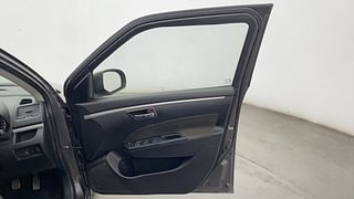 Used 2016 Maruti Suzuki Swift [2014-2017] VXI (O) Petrol Manual interior RIGHT FRONT DOOR OPEN VIEW