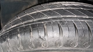 Used 2020 Renault Kwid RXL Petrol Manual tyres RIGHT FRONT TYRE TREAD VIEW
