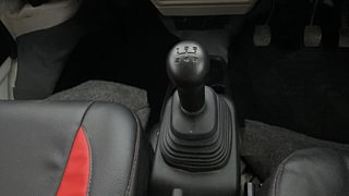 Used 2020 Maruti Suzuki Eeco AC 5 STR Petrol Manual interior GEAR  KNOB VIEW