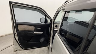 Used 2016 Maruti Suzuki Wagon R 1.0 [2010-2019] VXi Petrol Manual interior LEFT FRONT DOOR OPEN VIEW