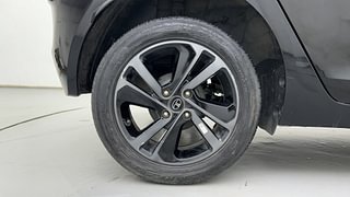 Used 2022 Tata Altroz XZ Plus 1.2 Dark Edition Petrol Manual tyres RIGHT REAR TYRE RIM VIEW